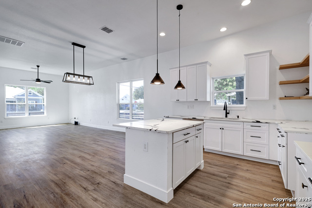 2425 Monterey St Property Photo 13