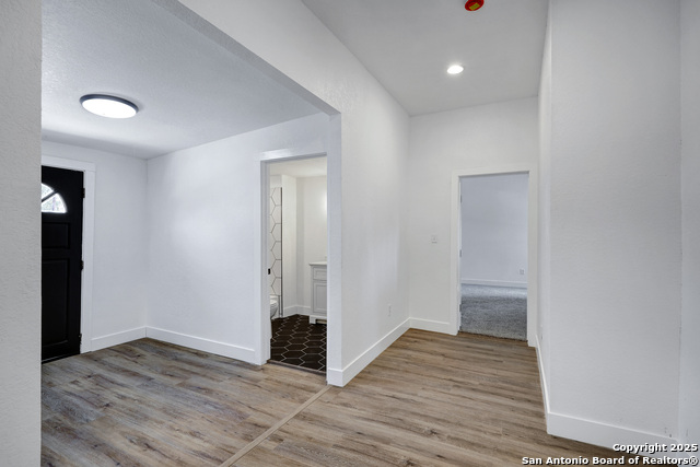 2425 Monterey St Property Photo 15