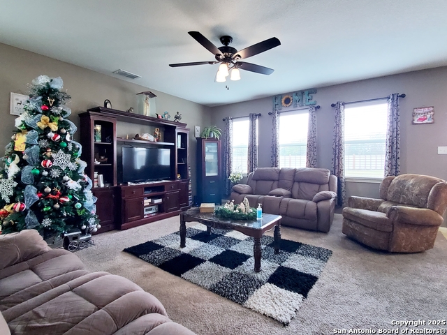 7039 Capeshaw Property Photo 8