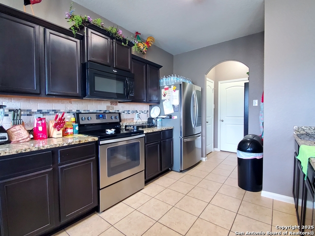 7039 Capeshaw Property Photo 16