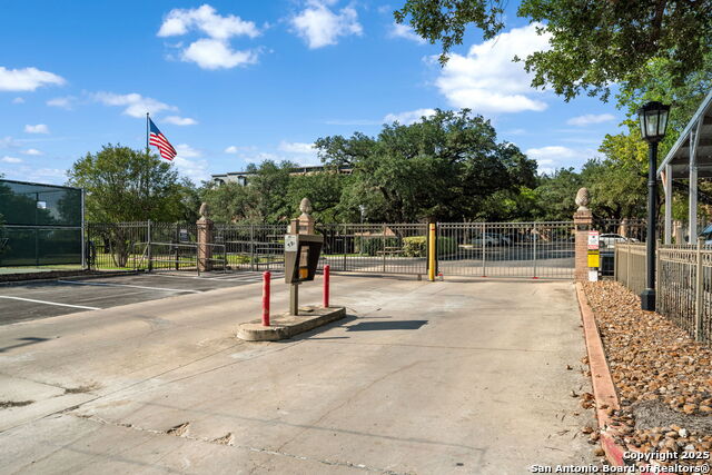 7711 Broadway Street Unit 8b Property Photo 1