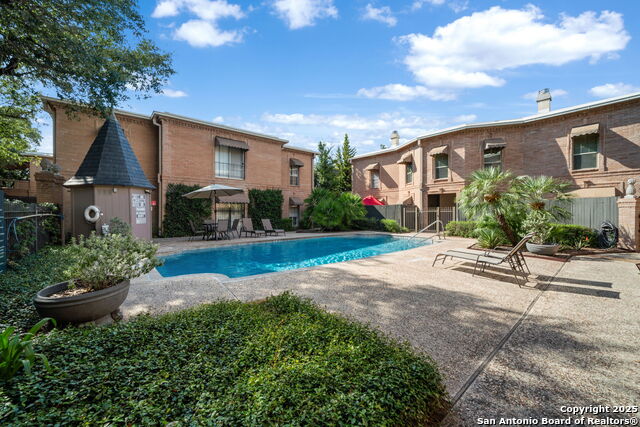 7711 Broadway Street Unit 8b Property Photo 27