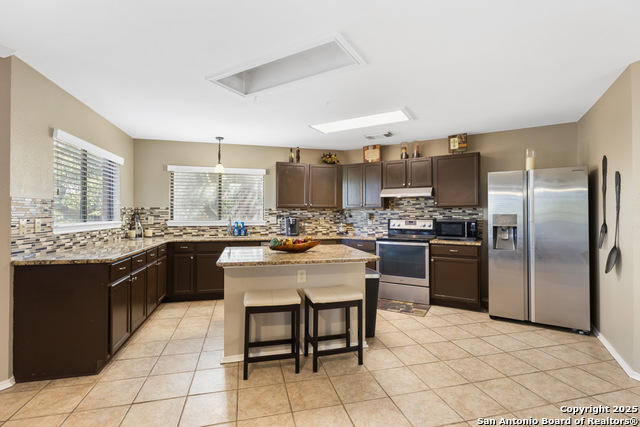 16034 Walnut Creek Property Photo 7