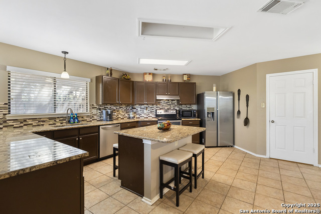 16034 Walnut Creek Property Photo 8