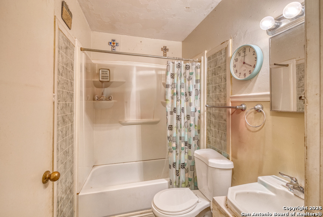 1104 Avenue S Property Photo 7