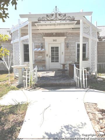 342 Alexander Hamilton Property Photo 1
