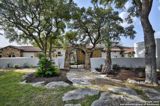 202 Waterstone Property Photo 1