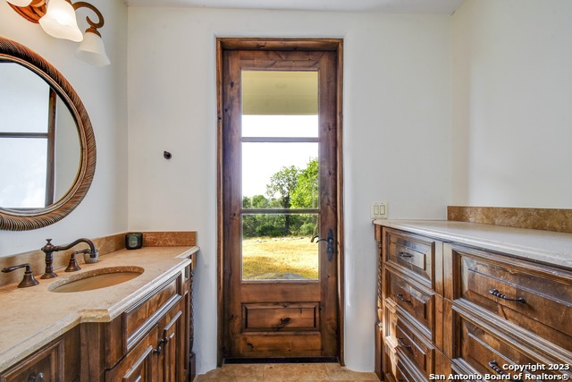 202 Waterstone Property Photo 24