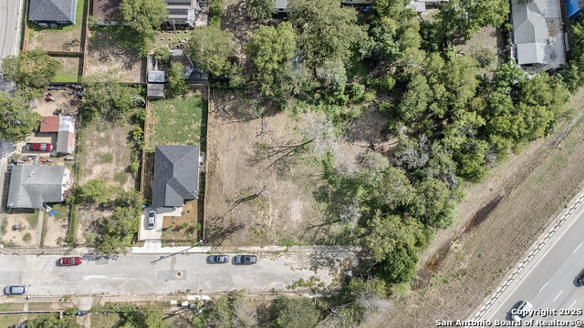 323 Bundy Property Photo 5