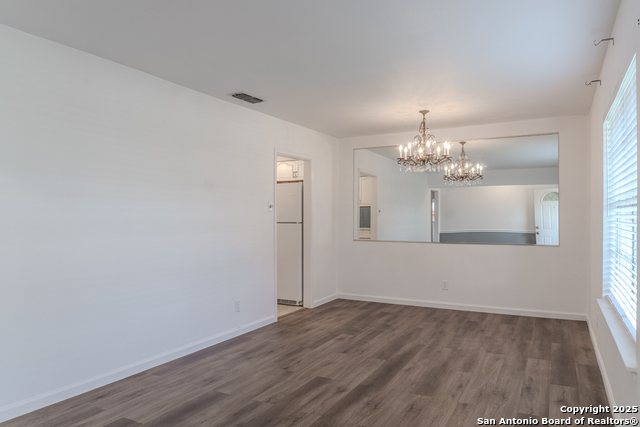 210 Downshire Property Photo 12