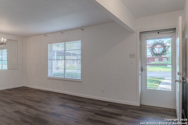 210 Downshire Property Photo 13