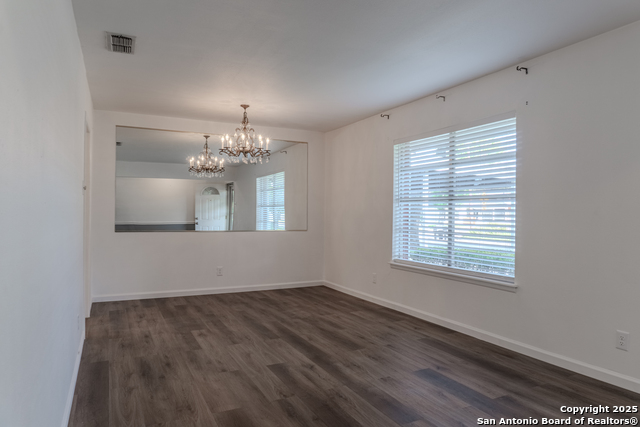 210 Downshire Property Photo 14