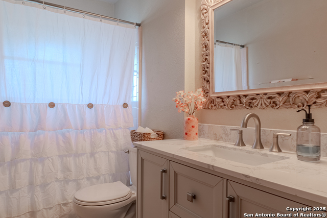 210 Downshire Property Photo 16