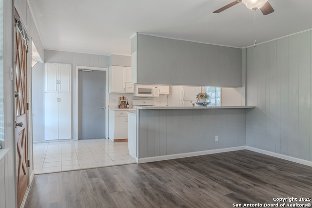 210 Downshire Property Photo 21