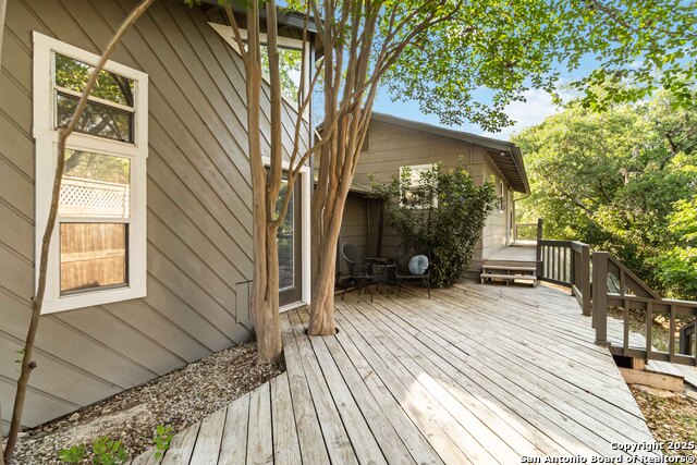 1359 Glenn Dr Property Photo 4