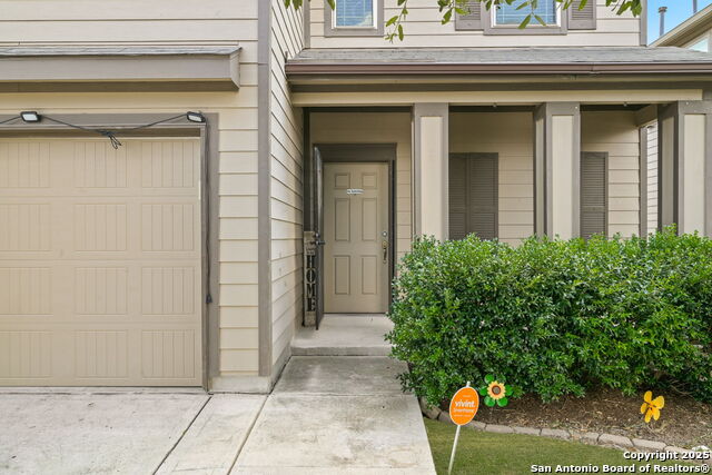 9714 N Marbach Crst Property Photo 3