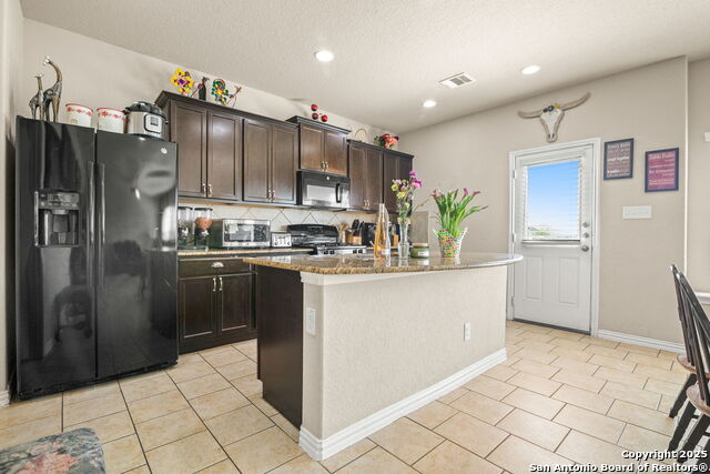 9714 N Marbach Crst Property Photo 8