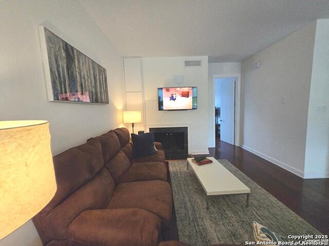 7707 Broadway Property Photo 13