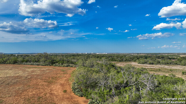 000 Von Ormy Rd Property Photo 2