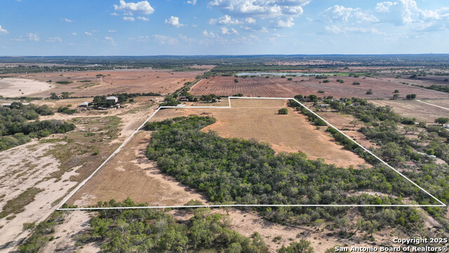 000 Von Ormy Rd Property Photo 3