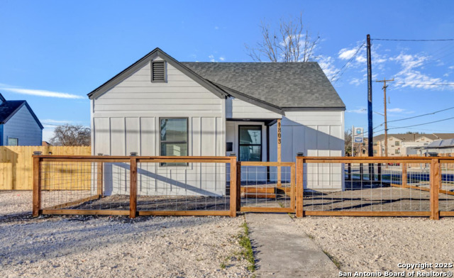 1803 Texas Property Photo 1