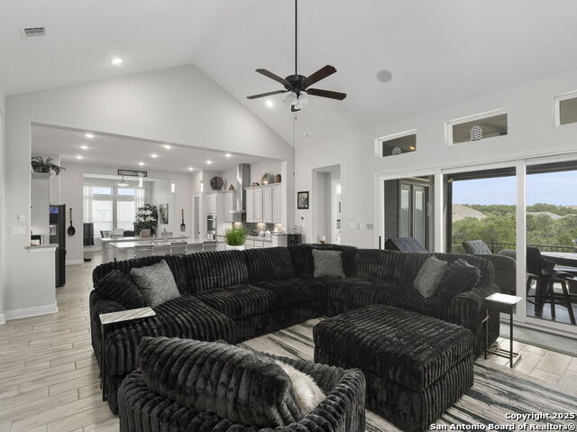 25026 Dulzura Property Photo 11