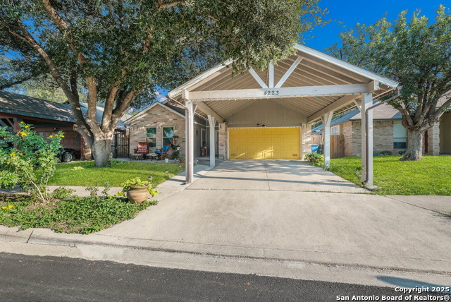 4223 Katrina Ln Property Photo 1