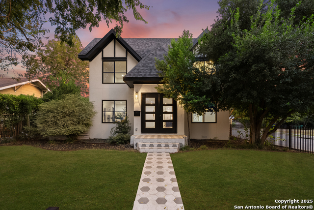 300 Queen Anne Ct Property Photo 1