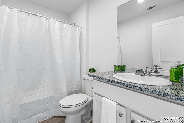 7350 London Property Photo 5