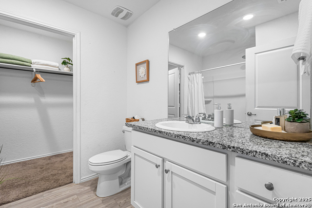 7350 London Property Photo 9