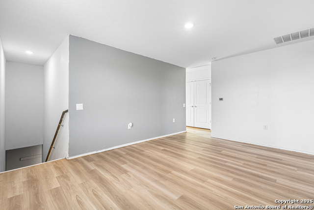 7350 London Property Photo 10