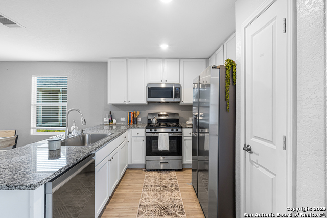 7350 London Property Photo 12