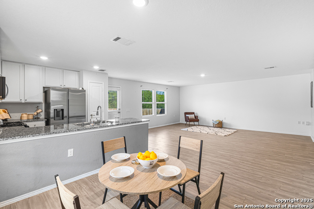 7350 London Property Photo 13