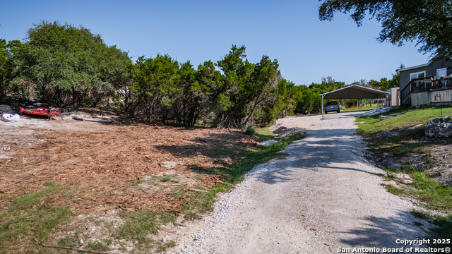 1121 Sleepy Hollow Property Photo 5