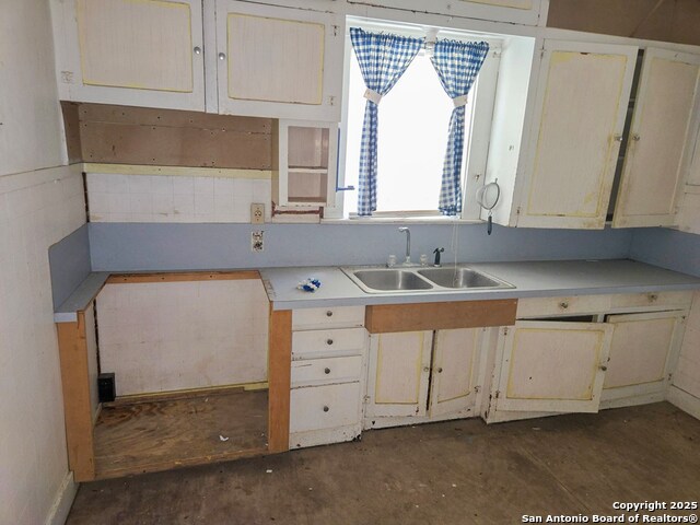 201, 205 E Clare Property Photo 11