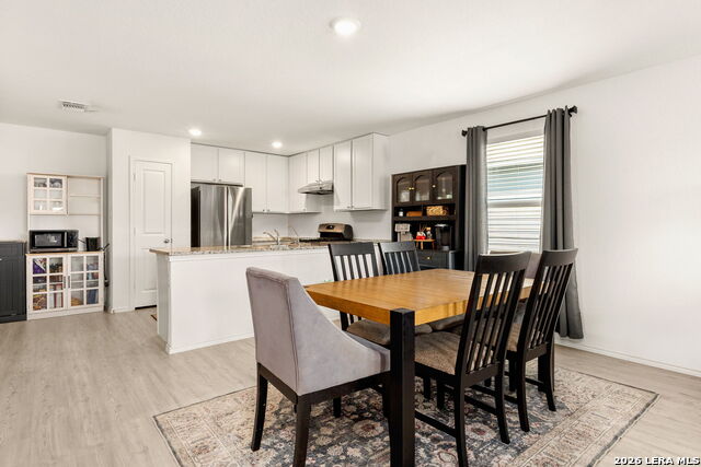 6830 Wolf Vly Property Photo 3