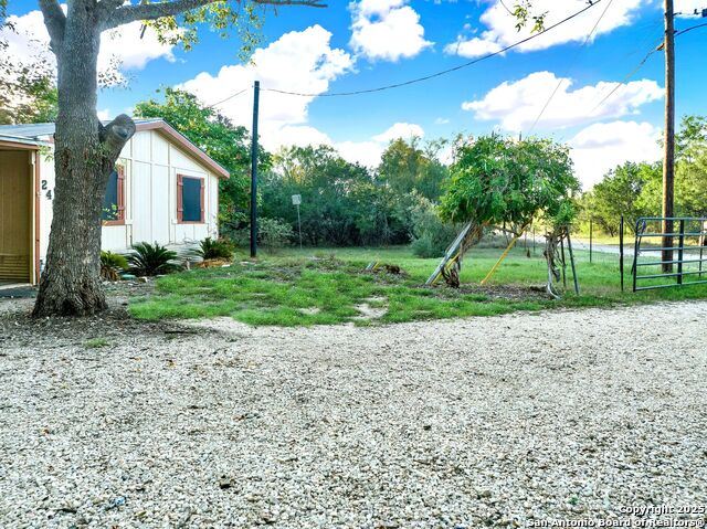245 Bandera Property Photo 5