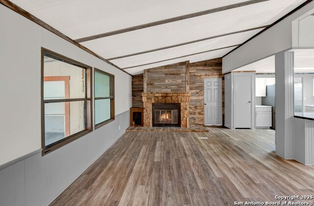 245 Bandera Property Photo 6