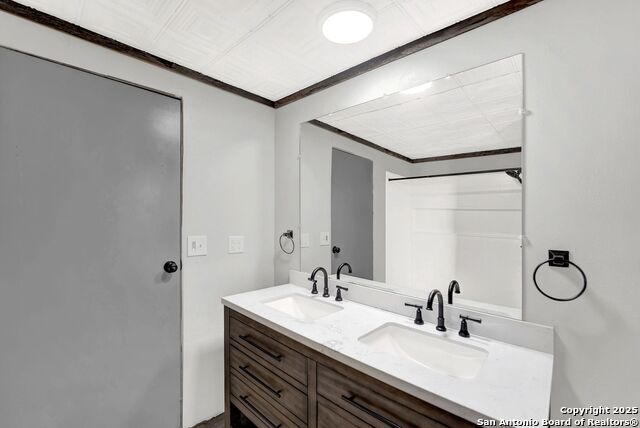 245 Bandera Property Photo 25