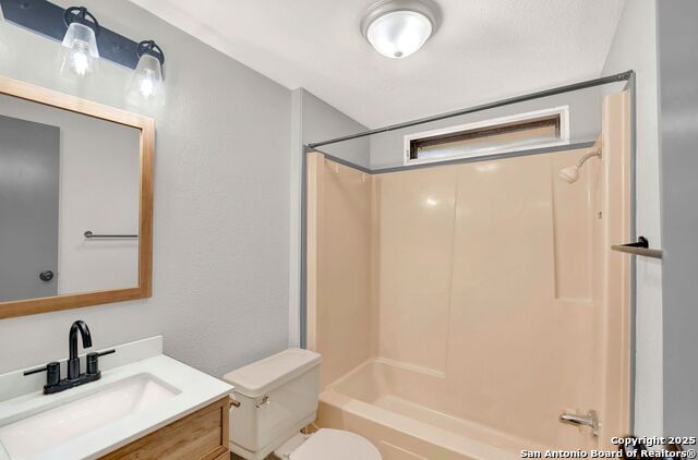245 Bandera Property Photo 25