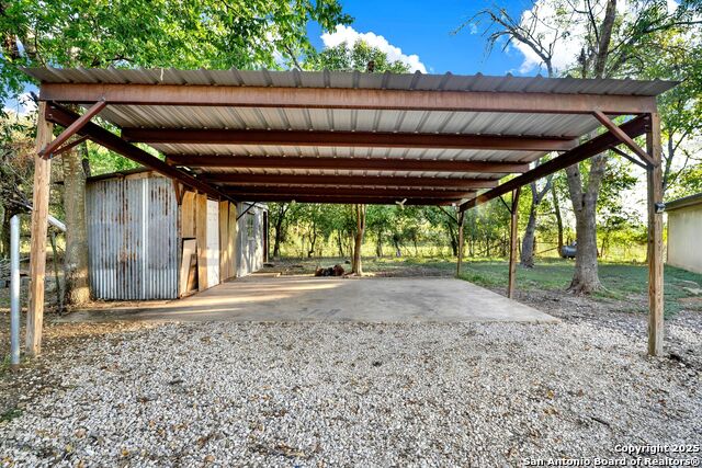 245 Bandera Property Photo 28