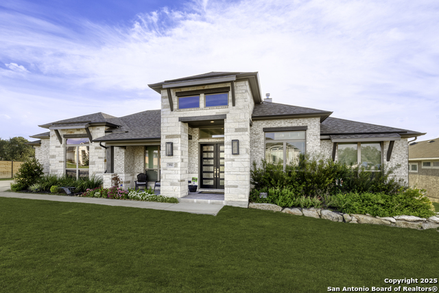 552 Falcon Cove Property Photo 1