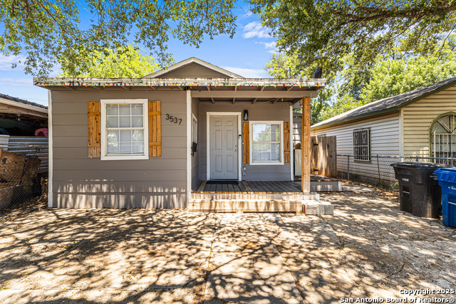 3537 S Laredo St Property Photo 1