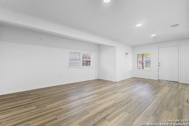 3537 S Laredo St Property Photo 4