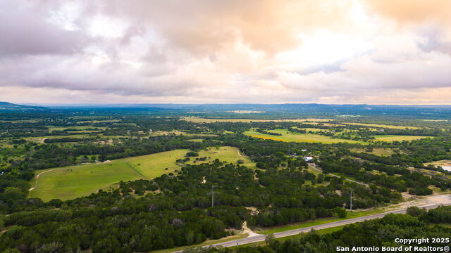 2186 Fm 470 Property Photo 7