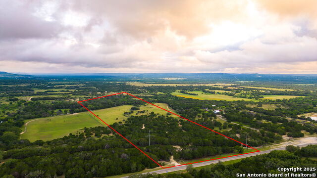 2186 Fm 470 Property Photo 8