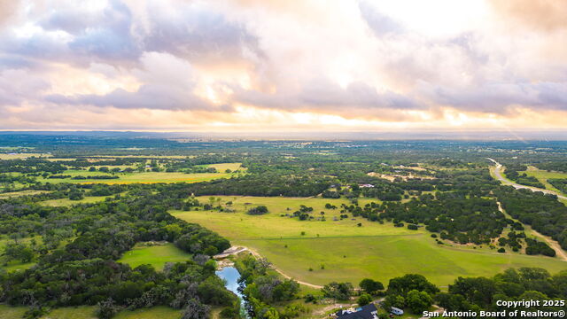 2186 Fm 470 Property Photo 9