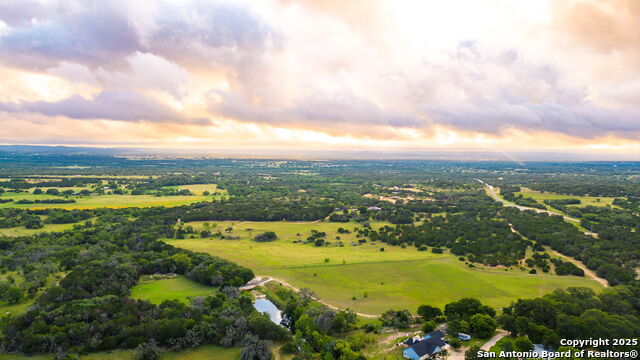 2186 Fm 470 Property Photo 10