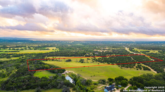 2186 Fm 470 Property Photo 11