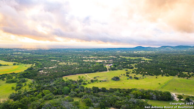 2186 Fm 470 Property Photo 12